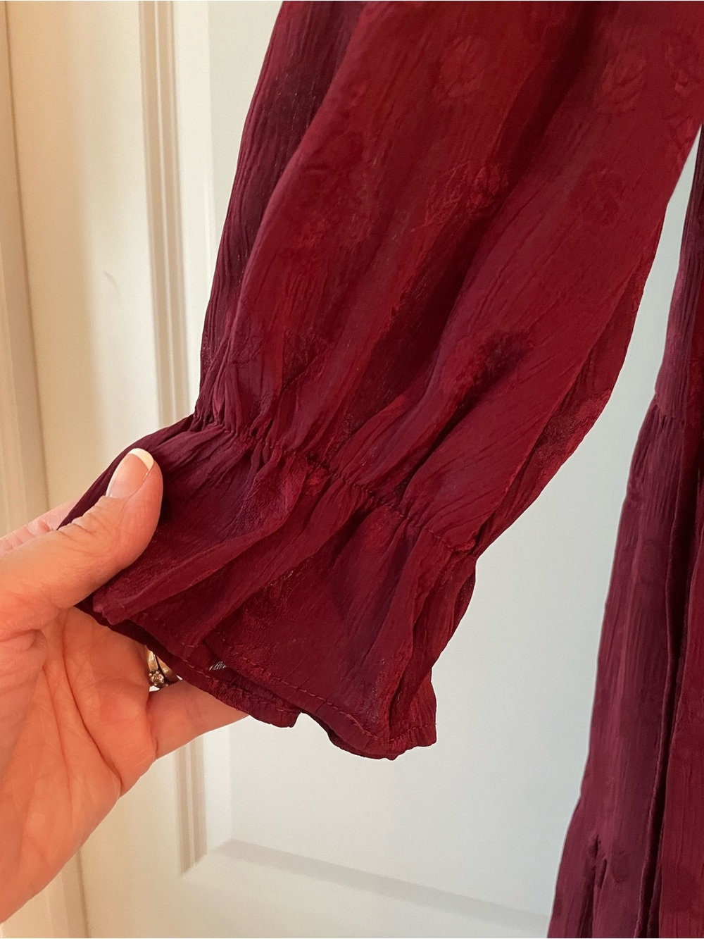 Long-Sleeve Burgundy Tiered Midi Dress w/ pockets - Picture 5 of 6